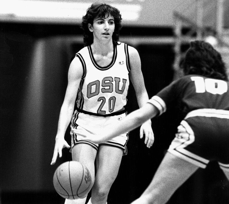 121817 OSU wbk ColemanJuliDribble1.jpg